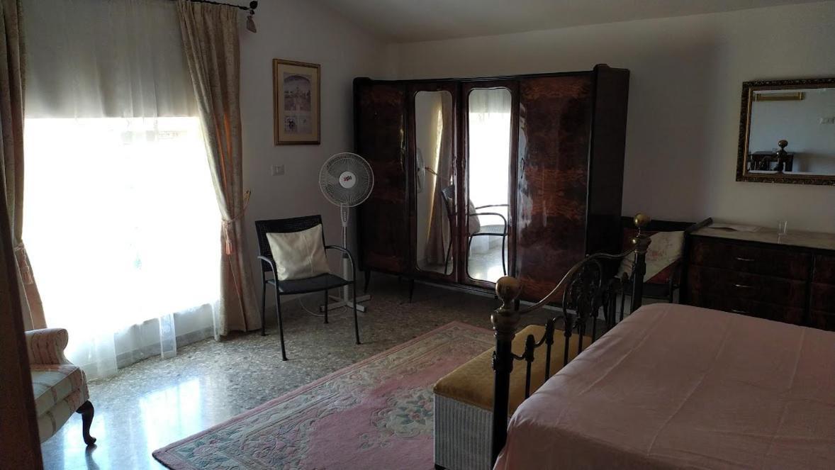 Villa 2 Fields Кастеланета Екстериор снимка