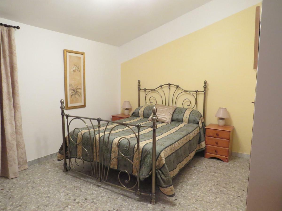 Villa 2 Fields Кастеланета Екстериор снимка