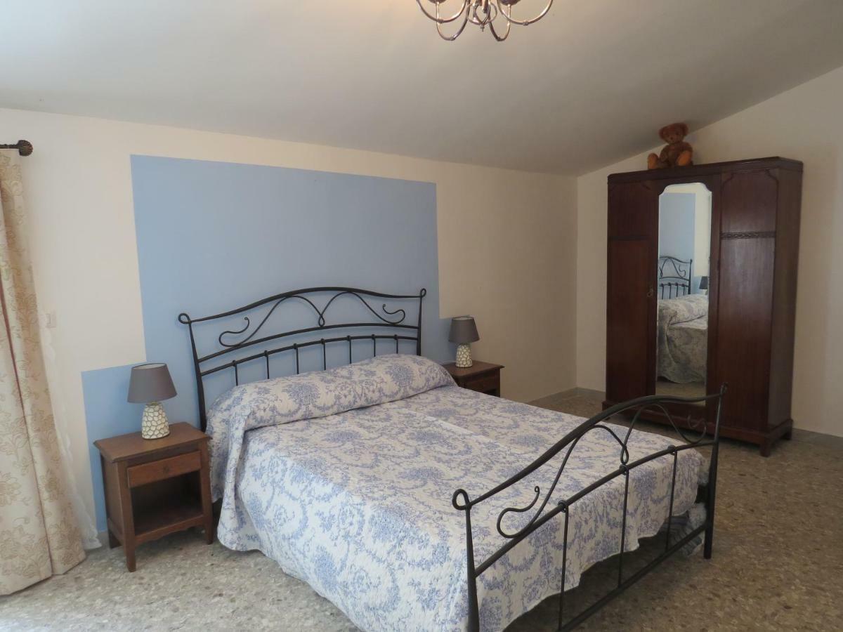 Villa 2 Fields Кастеланета Екстериор снимка