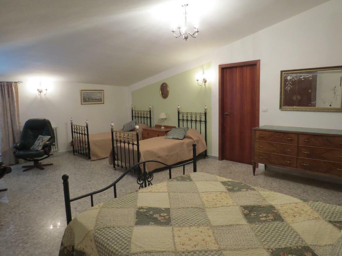 Villa 2 Fields Кастеланета Екстериор снимка